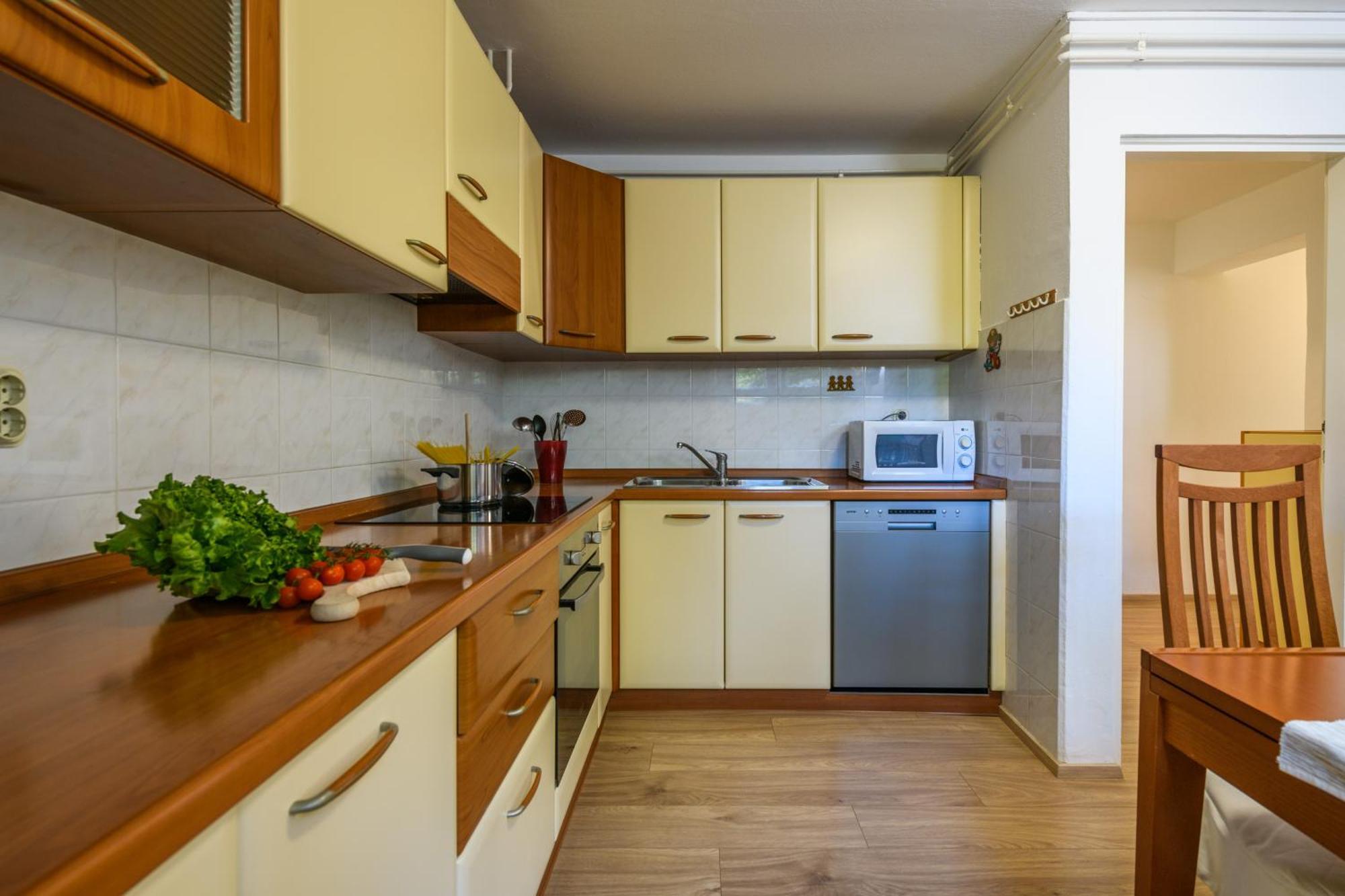 Krajcar Apartment Banjole Bagian luar foto