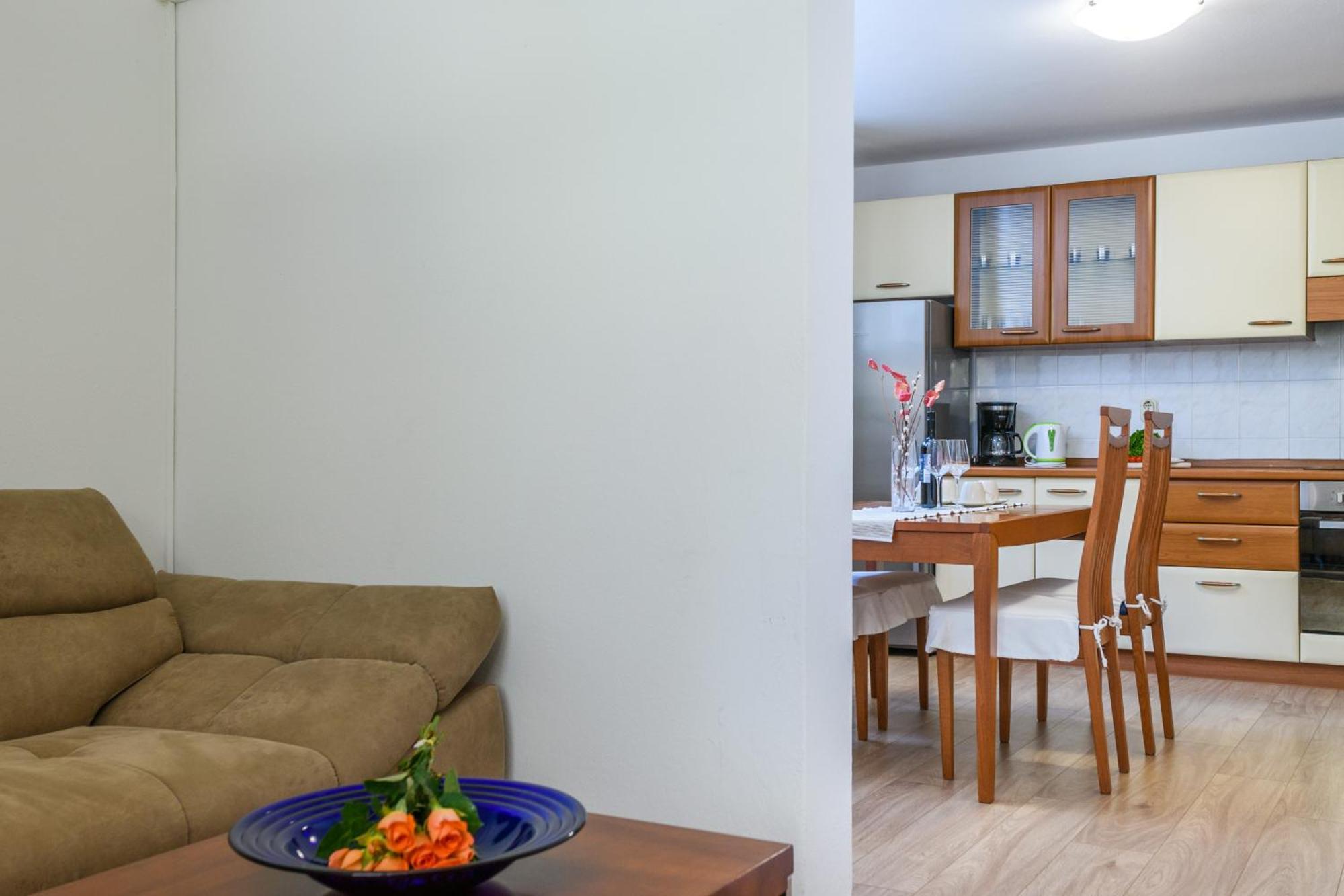 Krajcar Apartment Banjole Bagian luar foto